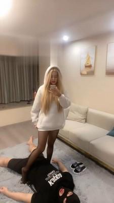 【都都不在】网红精神小妹黑丝首调 bf17035