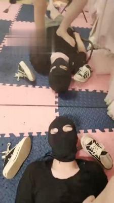 【嘉琳】学生主暴打/踩踏 bf17060