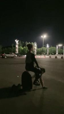 【妮可】夜间户外马路遛狗骑马 bf17158