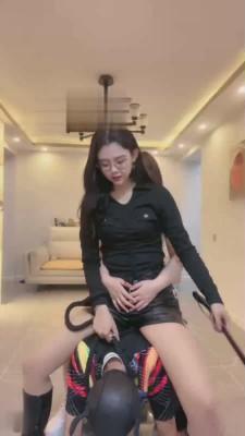 【初见】带18岁素人妹妹入圈骑马 bf17221