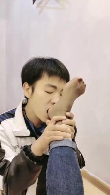 【辣妹】小奶狗恋足调  JS22110101