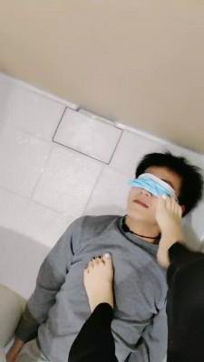 【辣姐S】小白鞋棉袜窒息羞辱贱狗 bf20388