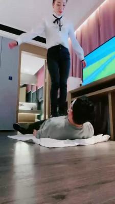 【昆山小主】踩踏踢踹专场 bf20206