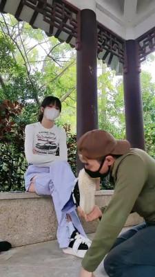 【暴力美学】运动女神户外溜偷拍狗 bf20610
