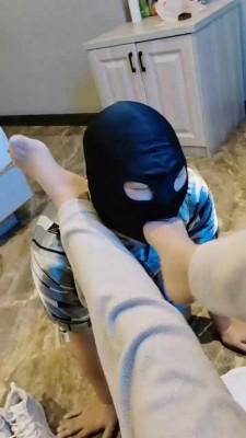 【辣姐】御姐小白鞋臭脚辱 bf20742
