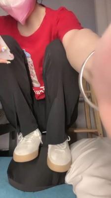 【万一】丝袜脚踩狗 bf20710