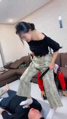 【麋鹿银儿】素人S酒后戏耍狗 bf20713