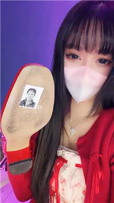 【维妮】洛丽塔辱学长全家    251204-24