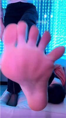 【乐乐】KTV-陪酒小妹的脚奴 JS251203-11