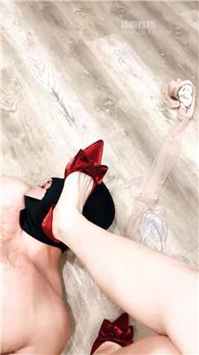 【女神mio】白袜脚深喉虐狗  JS251129-32