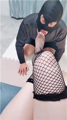 【灵竹】高跟网袜美腿虐 bf59887