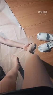 【花椒】肉丝脚踩地毯奴 JS251217-13