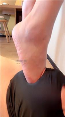 【丽娜】情侣主暴虐绿帽贱奴 bf59873