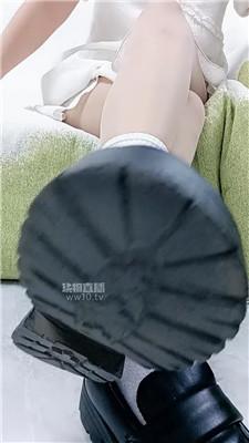 【依甜】老婆是媚黑的母狗    251213-24