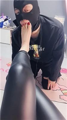 【冷艳】玉足深喉脚喂食 JS251213-6
