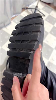【依依】御姐S脚下骚奴 JS251213-7 【依依】御姐S脚下骚奴 JS251213-7