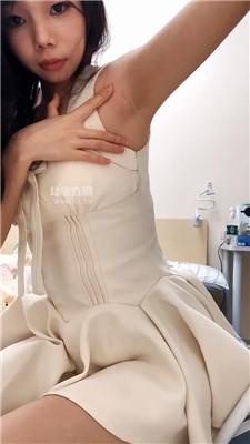 【想想】白袜皮鞋裸足口水    251211-35