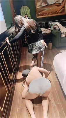 【森屿】学生主白袜黑丝玩虐 bf60237