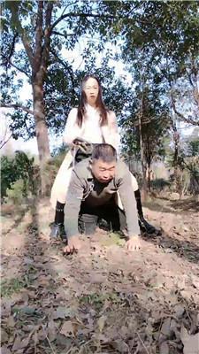 【刑狗】户外骑马遛狗 bf60180