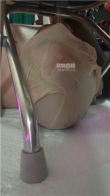 【苏果】高跟黑丝踩废物奴 JS251228-13