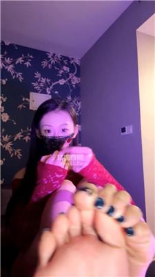 【雅雅】裸足盯炸    251224-32
