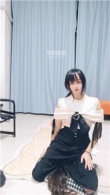 【小舞酱】散鞭狠抽骚母狗 JS251224-25