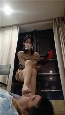 【喵酱紫】高跟丝袜美腿踩虐【双视角版】 JS251222-19