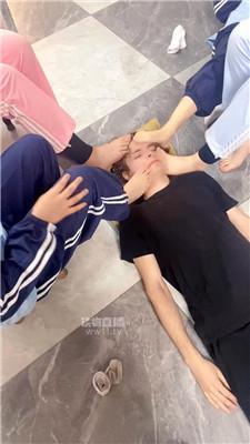 【CN足彩馆】超多女学生玩歪果仁 JS251221-27