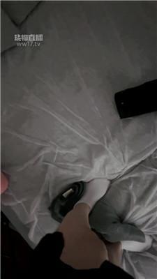 【丸佳】品尝素人姐姐的白棉袜 JS260103-25
