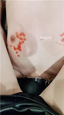 【森屿S】掐乳滴蜡闻舔原味白袜 JS260103-17