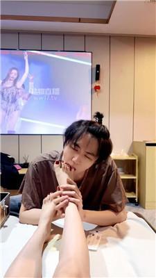 【沐沐】沐足店强迫男友做狗 JS260103-29