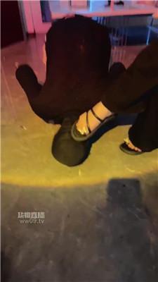 【双子】情侣主的脚奴 JS260104-14