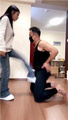 【海绵大大】小白鞋连环重度踢裆 bf60282