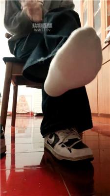 【朦】运动鞋白袜爆骂场    260102-8