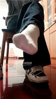 【朦】运动鞋白袜爆骂场    260102-8