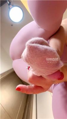 【E汶】白袜裸足巨乳臀炸    260103-1