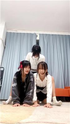 【小舞酱】三母狗群调群虐场【三视角版】 bf60298