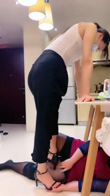 【丹祖宗】高跟S无底线虐母畜