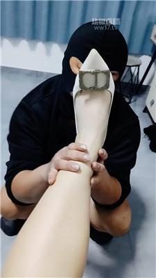 【薄情女主】脏鞋玉足恋足狂舔 JS260109-26