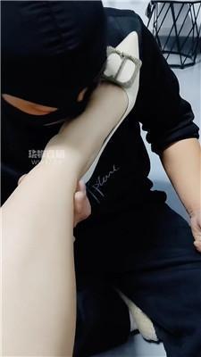 【薄情女主】脏鞋玉足恋足狂舔 JS260109-26